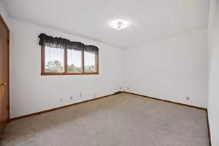 1411 Holly Dr, Janesville, WI 53546 - Photo 16