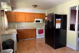 2205 S Palm St, Janesville, WI 53546 - Photo 12