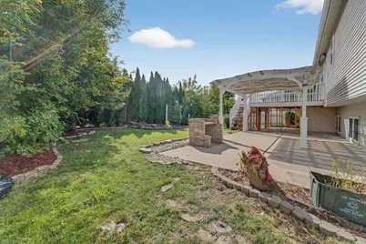 1077 Gas Light Drive, Sun Prairie, WI 53590 - Photo 36