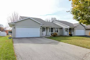 501 Cherokee Ln, Fort Atkinson, WI 53538 - Photo 1