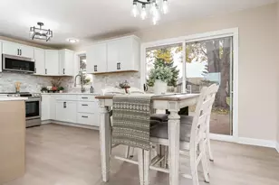 2205 Green Valley Dr, Janesville, WI 53546 - Photo 22