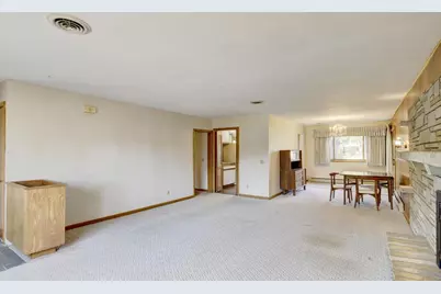 3345 Swinburne Drive, Mcfarland, WI 53558 - Photo 8