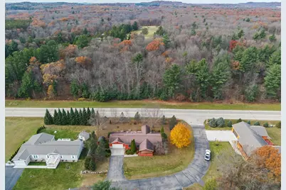 173 Sunset Circle, Wisconsin Dells, WI 53965 - Photo 6