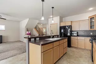 6207 Kilpatrick Ln, Madison, WI 53718 - Photo 8