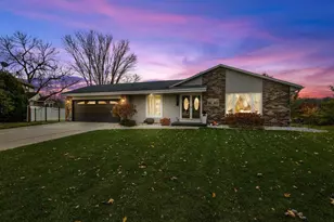 4228 Parkview Dr, Janesville, WI 53546 - Photo 2