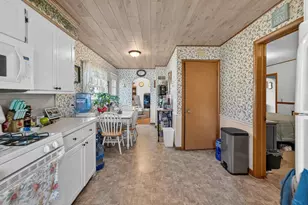 506 W Division St, Ridgeville, WI 53533 - Photo 10