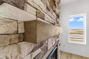 610 Clemens Dr, Arlington, WI 53911 - Photo 6