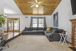 6202 Rivercrest Dr, Mcfarland, WI 53558 - Photo 10