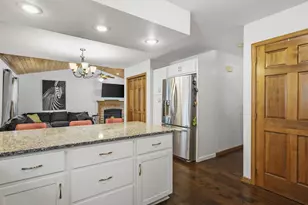 6202 Rivercrest Dr, Mcfarland, WI 53558 - Photo 8