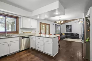 6202 Rivercrest Dr, Mcfarland, WI 53558 - Photo 4