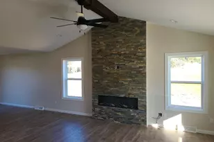 439 Gunderson Dr, Portage, WI 53901 - Photo 6