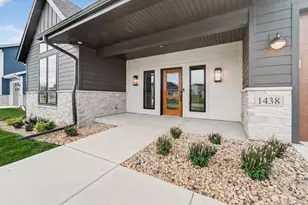 1438 Greenleaf Ct, Sun Prairie, WI 53590 - Photo 2