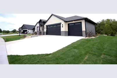 334 Ridge View Drive #30, Milton, WI 53563 - Photo 6