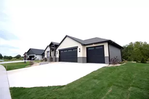 334 Rdg Vw Dr, Milton, WI 53563 - Photo 6