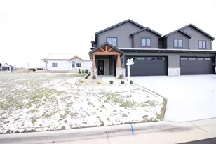 367 Rdg Vw Dr, Milton, WI 53563 - Photo 2