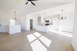 506 Ridge Ct, Orfordville, WI 53576 - Photo 2