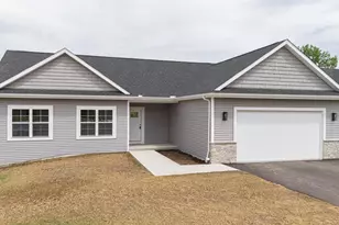 504 Ridge Ct, Orfordville, WI 53576 - Photo 2