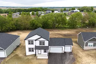 414 Ridge Ct, Orfordville, WI 53576 - Photo 2