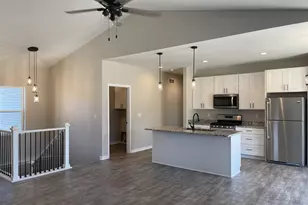 412 Ridge Ct, Orfordville, WI 53576 - Photo 4