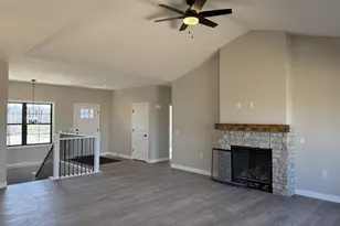 2855 Deer Path Ct, Beloit, WI 53511 - Photo 12