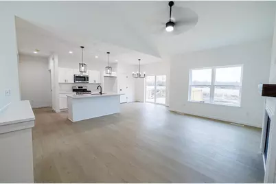 2855 Deer Path Court, Beloit, WI 53511 - Photo 8