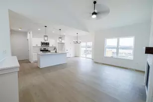 2855 Deer Path Ct, Beloit, WI 53511 - Photo 8