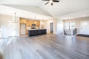 2855 Deer Path Ct, Beloit, WI 53511 - Photo 8