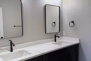 2855 Deer Path Ct, Beloit, WI 53511 - Photo 8