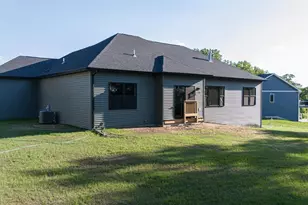 2855 Deer Path Ct, Beloit, WI 53511 - Photo 6