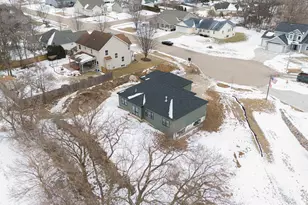 2855 Deer Path Ct, Beloit, WI 53511 - Photo 6