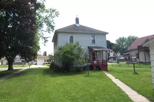 873 E Memorial Dr Dr, Janesville, WI 53545 - Photo 8