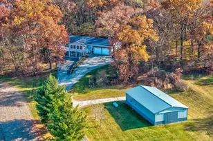 1736 Washington Rd, Stoughton, WI 53589 - Photo 8