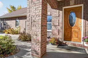 225 Mulberry St, Sauk City, WI 53583 - Photo 2