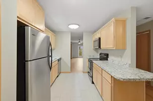 8206 Starr Grass Dr, Madison, WI 53719 - Photo 8