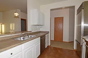 5198 Sassafras Dr, Fitchburg, WI 53711 - Photo 4