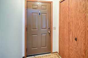 931 S Gammon Rd, Madison, WI 53719 - Photo 4