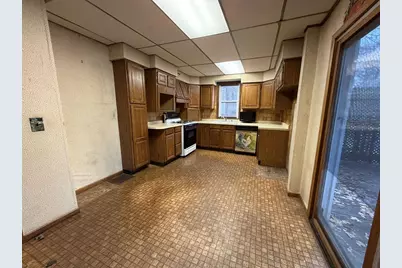 228 N Pearl Street, Janesville, WI 53548 - Photo 10