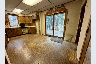 228 N Pearl Street, Janesville, WI 53548 - Photo 8