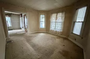 228 N Pearl St, Janesville, WI 53548 - Photo 16