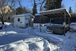 825 Fountain St, Mineral Point, WI 53565 - Photo 38