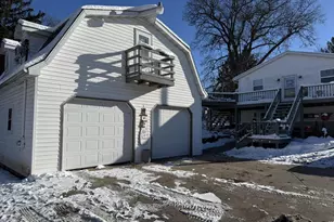 825 Fountain St, Mineral Point, WI 53565 - Photo 4