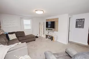 825 Fountain St, Mineral Point, WI 53565 - Photo 12