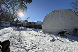 825 Fountain St, Mineral Point, WI 53565 - Photo 40