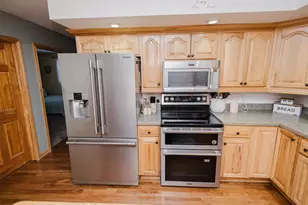 825 Fountain St, Mineral Point, WI 53565 - Photo 8