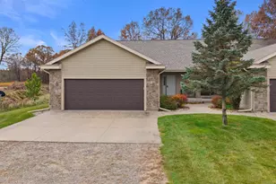 389 Cog Hill Ct, Nekoosa, WI 54457 - Photo 2