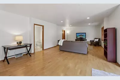 919 Lochmoore Drive, Waunakee, WI 53597 - Photo 36