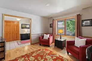 919 Lochmoore Dr, Waunakee, WI 53597 - Photo 10