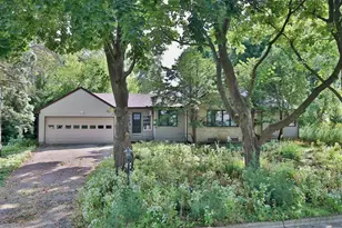 713 Redland Dr, Madison, WI 53714 - Photo 2