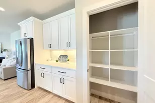 Unit 4 4 Bellflower Dr, DeForest, WI 53532 - Photo 6