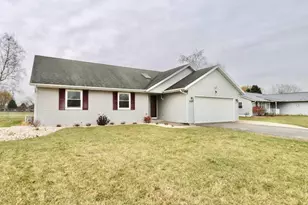 3155 S Flack Rd, Beloit, WI 53511 - Photo 1